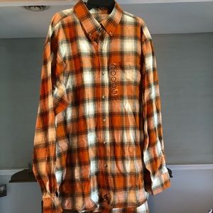 Men’s long sleeve button up